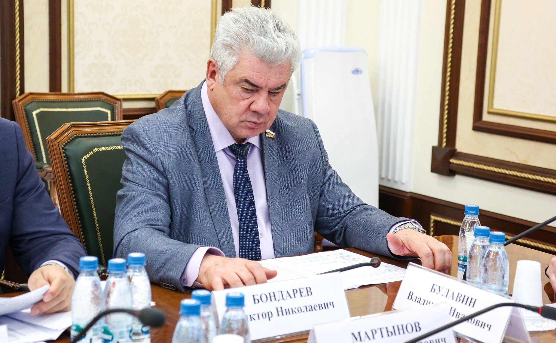 Виктор Бондарев