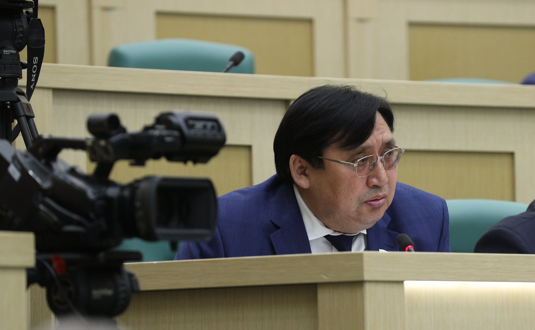 Александр Акимов