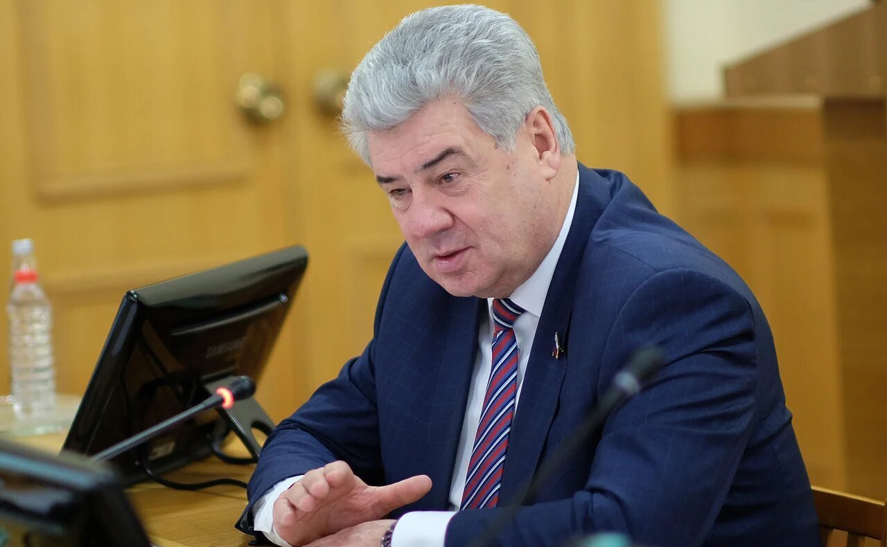 Виктор Бондарев