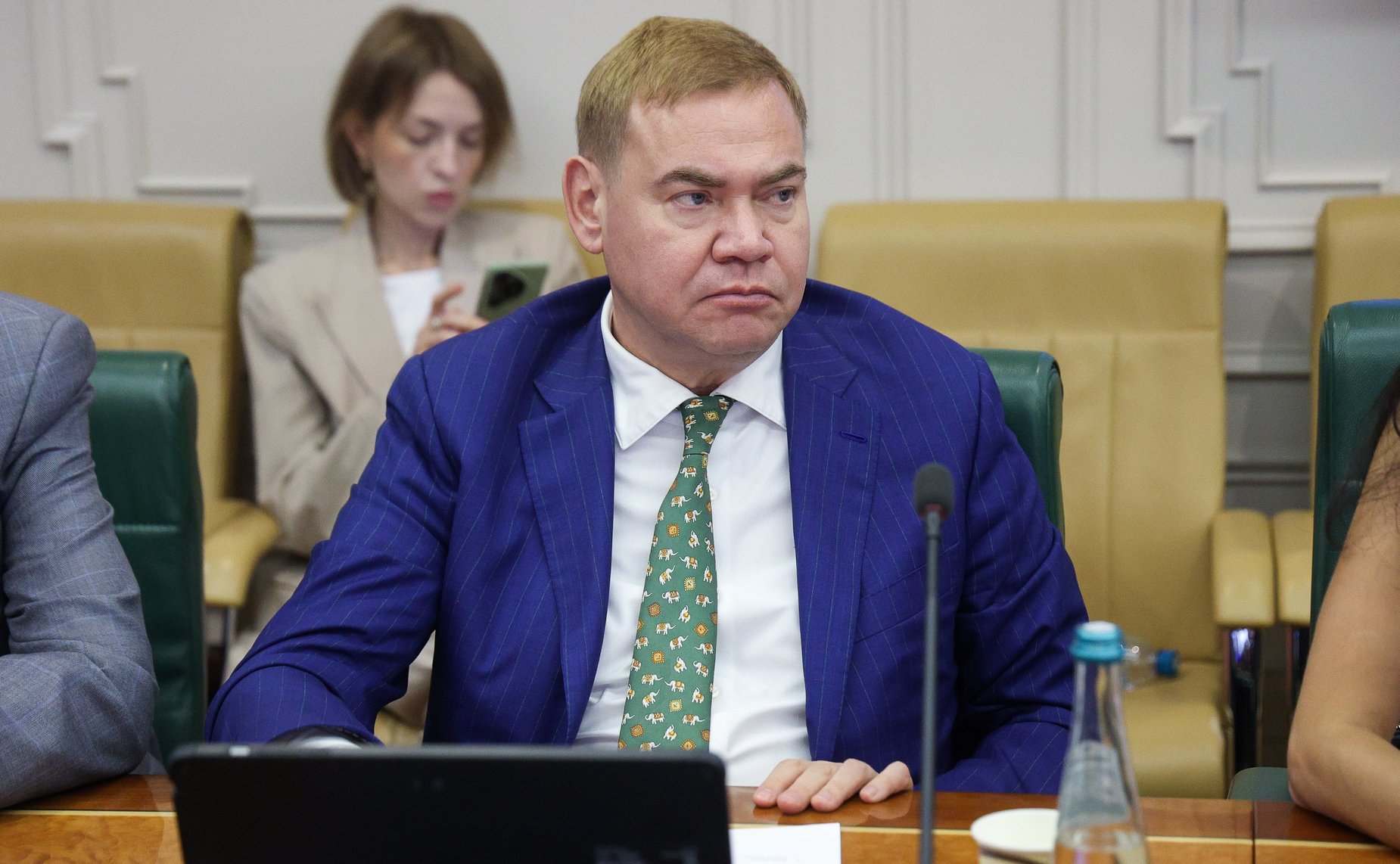 Заседание Комиссии Совета Федерации по информационной политике и взаимодействию со СМИ «Человек как автор информационной революции или как раб информационной революции? Поиск баланса»