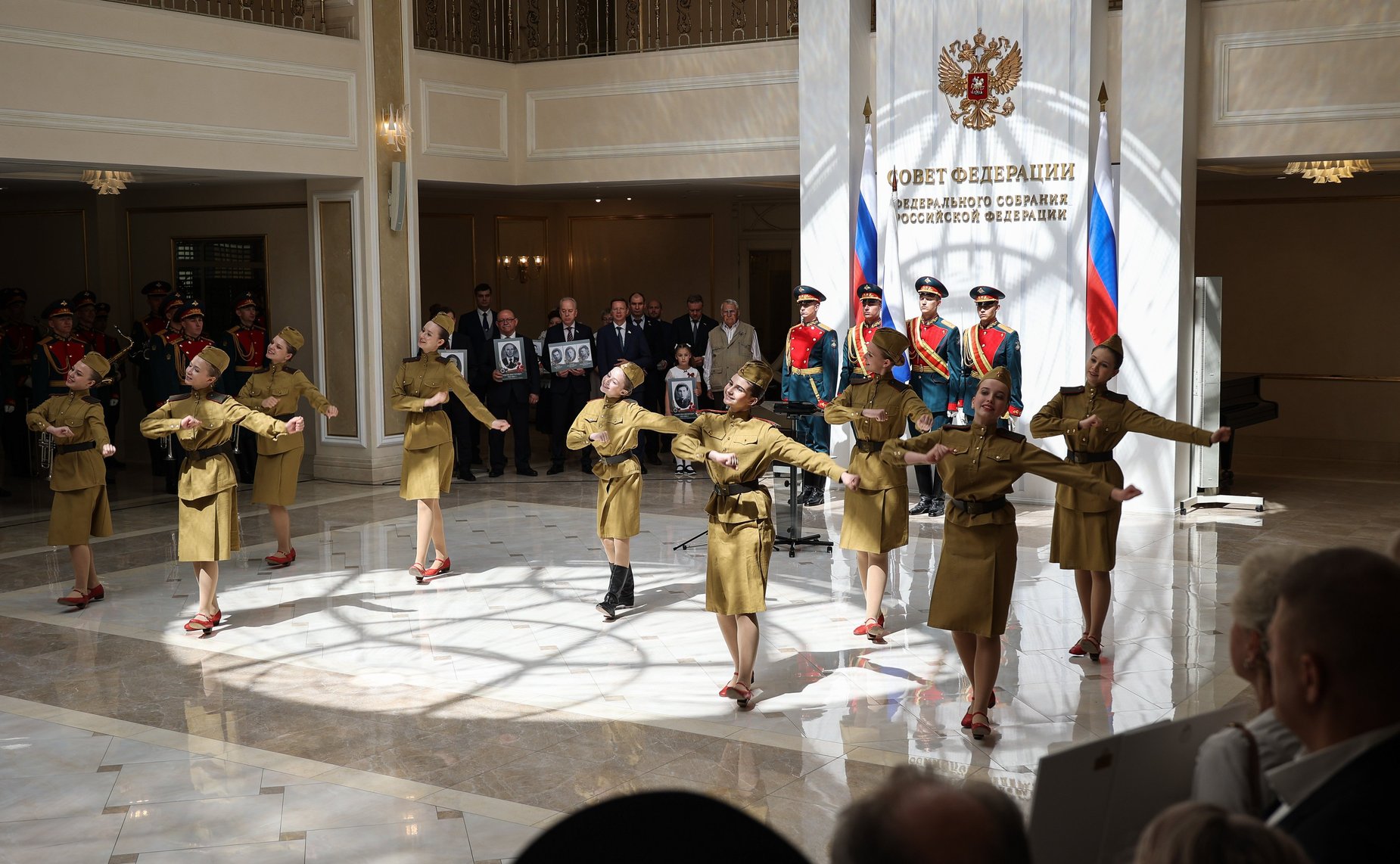 В Совете Федерации состоялась торжественная церемония открытия выставки «Память поколений»