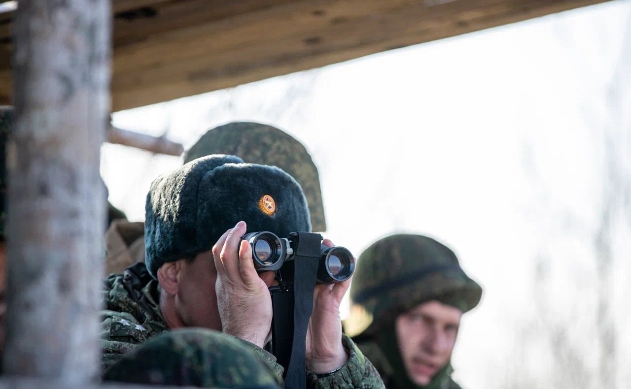 Андрей Хапочкин в рамках поездки в регион проконтролировал ход подготовки сахалинцев, мобилизованных для участия в специальной военной операции