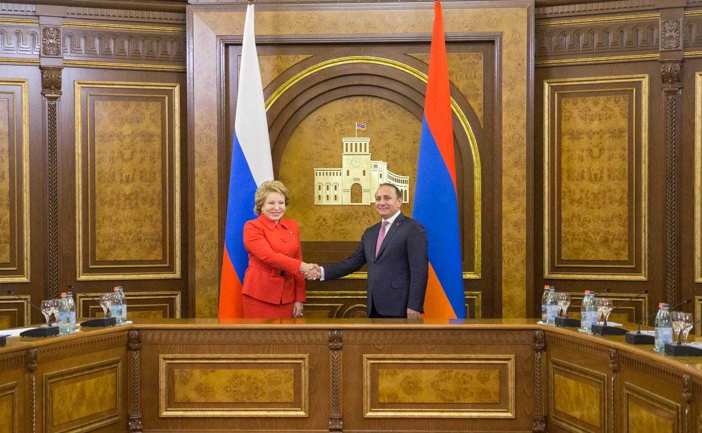 Председатель СФ В. Матвиенко встретилась с Премьер-министром Армении О. Абраамяном