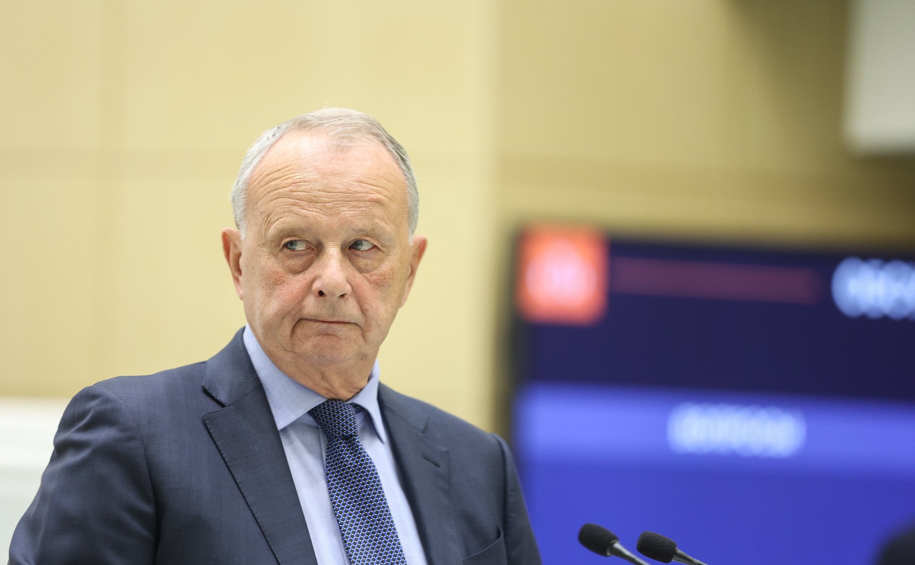 Александр Дынкин