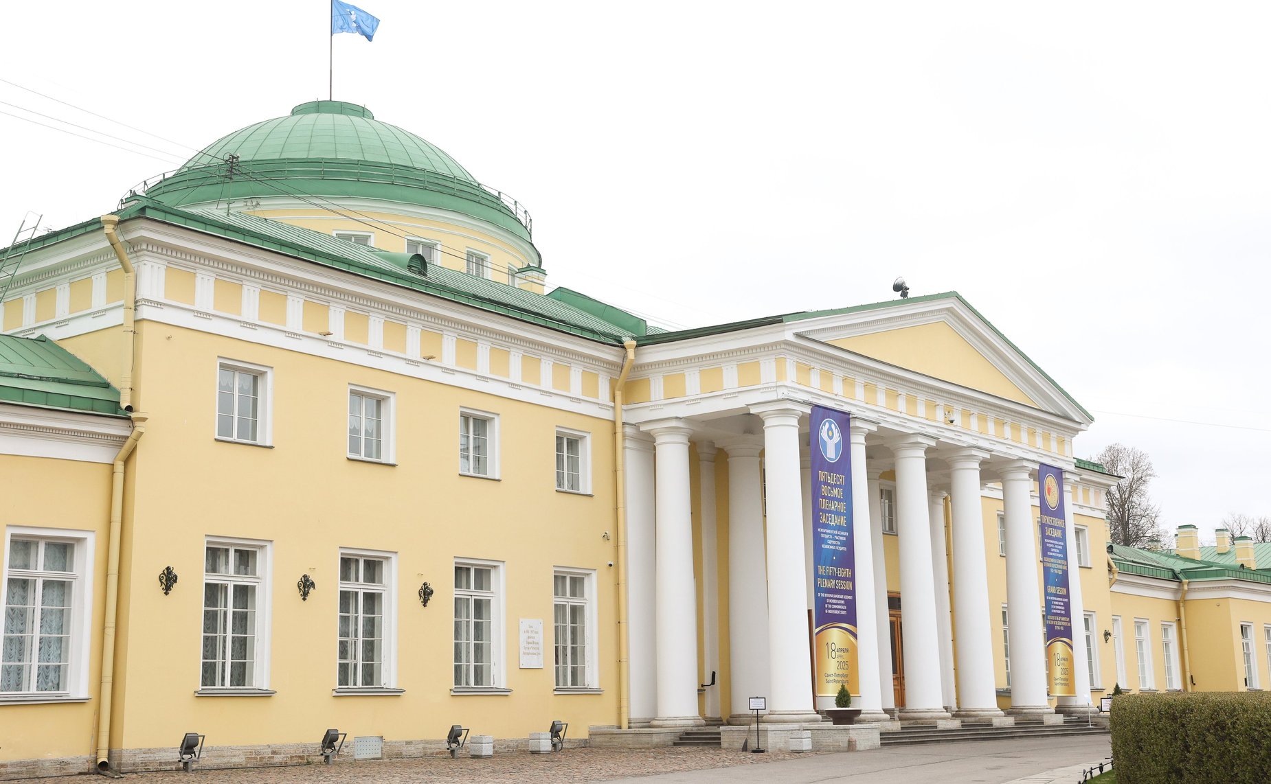 Сенаторы РФ принимают участие в мероприятиях весенней сессии Межпарламентской Ассамблеи государств-участников СНГ