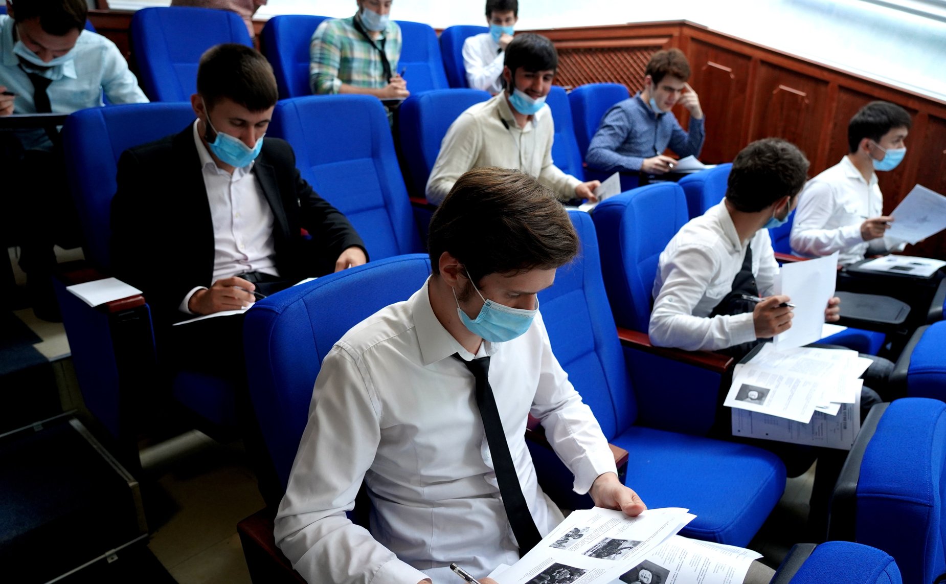 Студенты и преподаватели Грозненского государственного нефтяного технического университета (ГГНТУ) им. академика М.Д. Миллионщикова