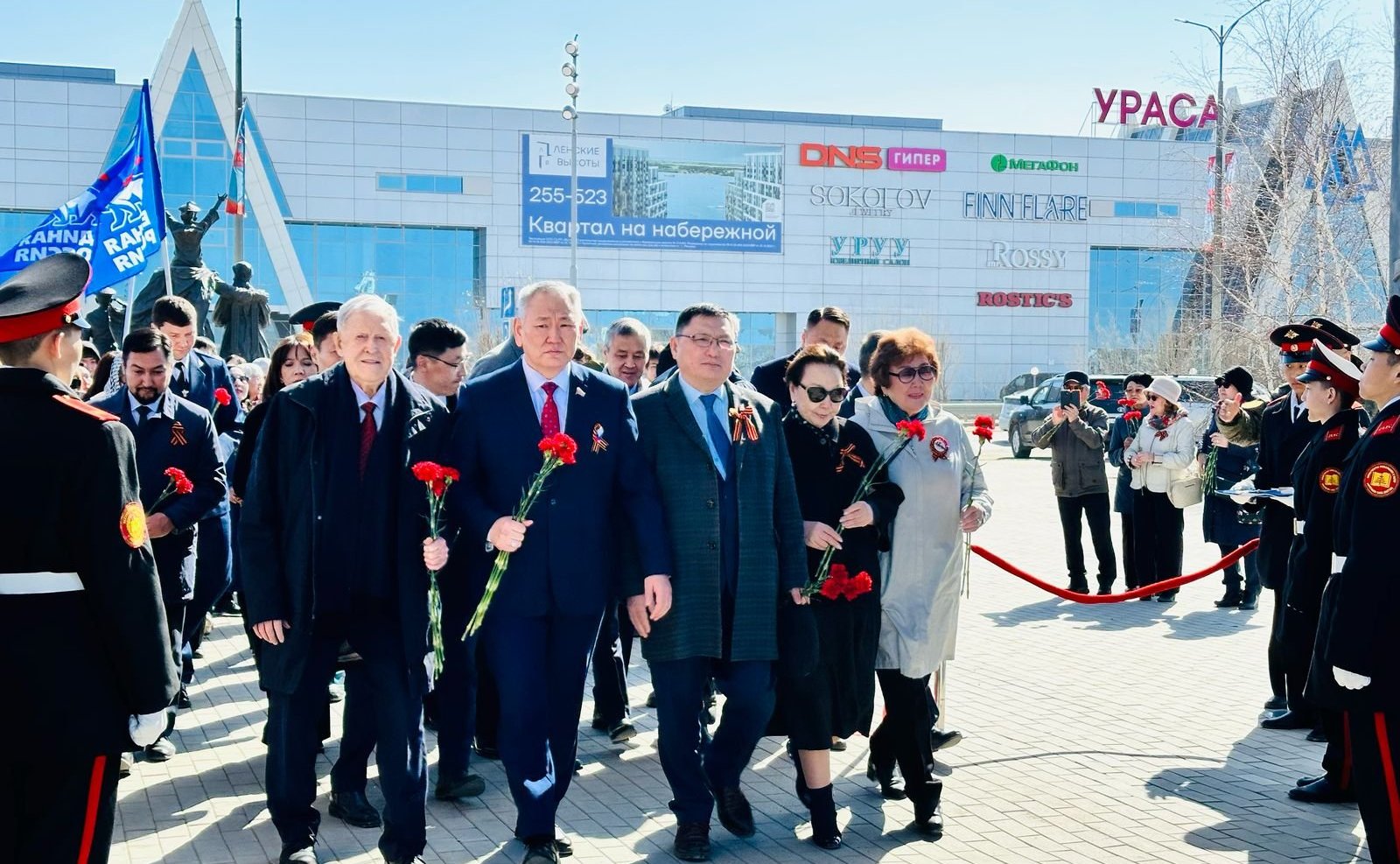 Сахамин Афанасьев принял участие в торжественных мероприятиях, приуроченных к 80-летию Победы