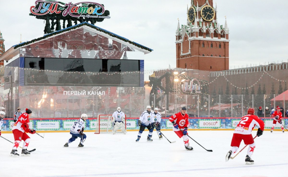 Сенаторы посетили хоккейный матч в поддержку Олимпийской сборной России