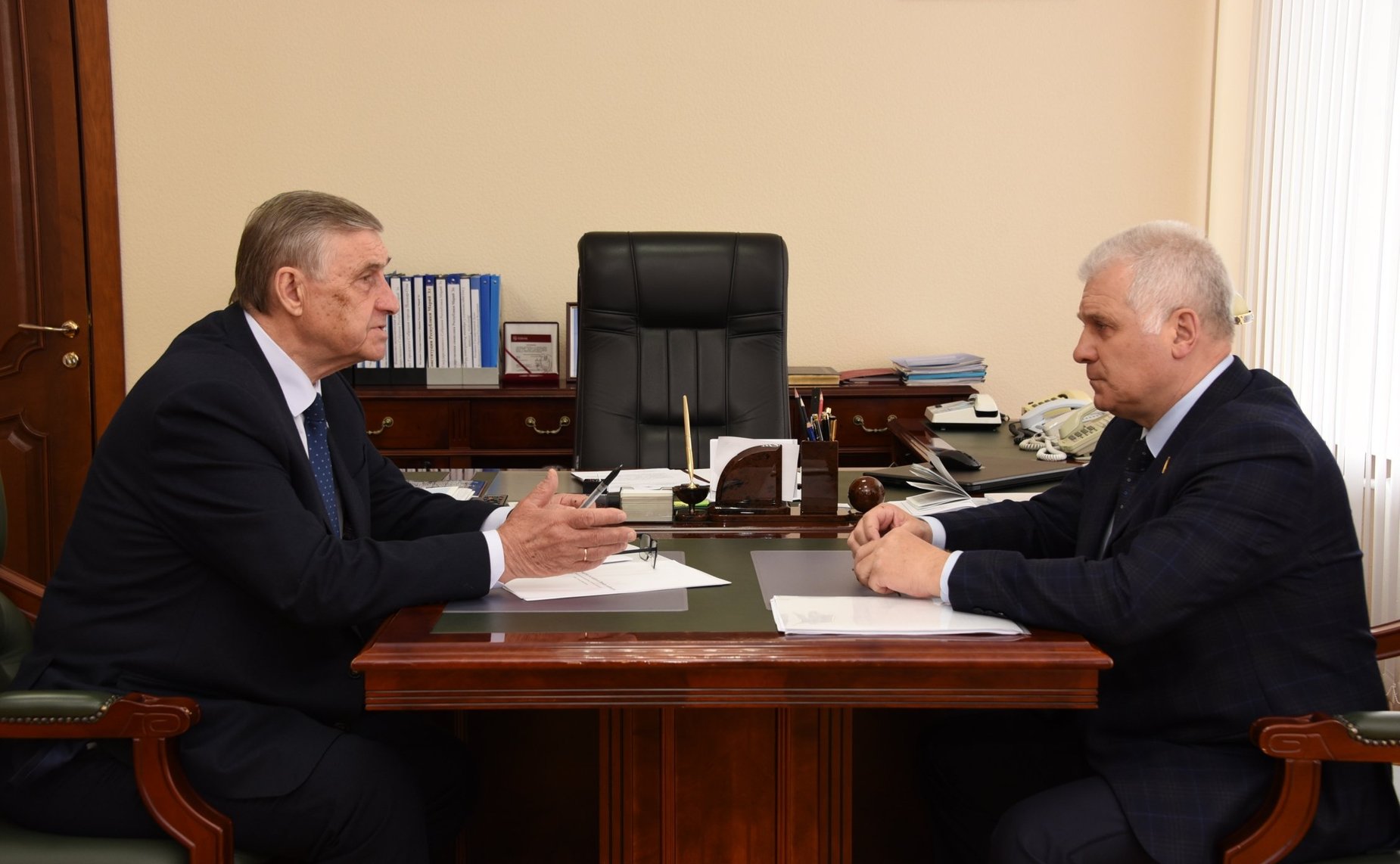 Встреча Председателя Государственного Собрания Марий Эл Анатолия Смирнова с сенатором от Марий Эл в Совете Федерации Сергеем Мартыновым