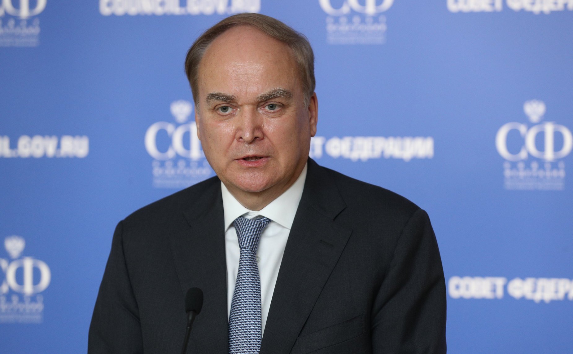 Анатолий Антонов