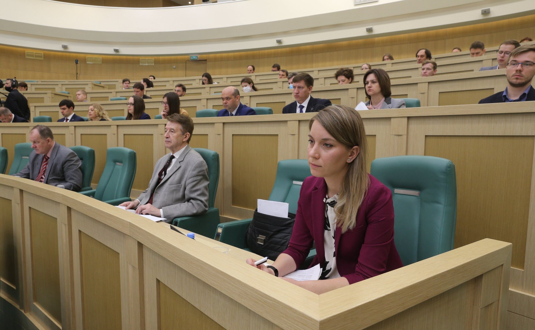 Парламентские слушания на тему «Научный кадровый потенциал страны: состояние, тенденции развития и инструменты роста»