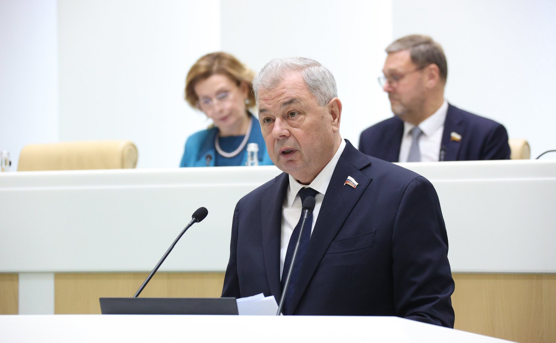 Анатолий Артамонов