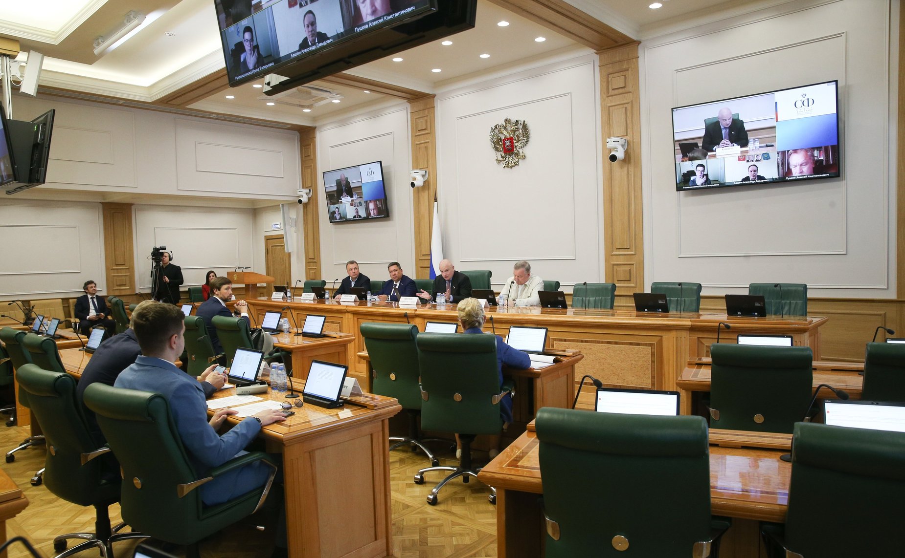 Внеочередное заседание Комитета СФ по конституционному законодательству и государственному строительству