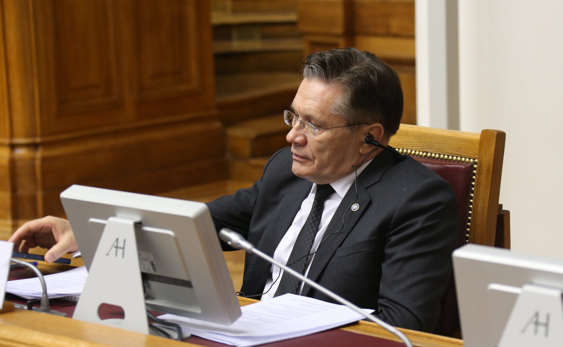 Пленарное заседание IX Невского международного экологического конгресса «Экология планеты — устойчивое развитие»