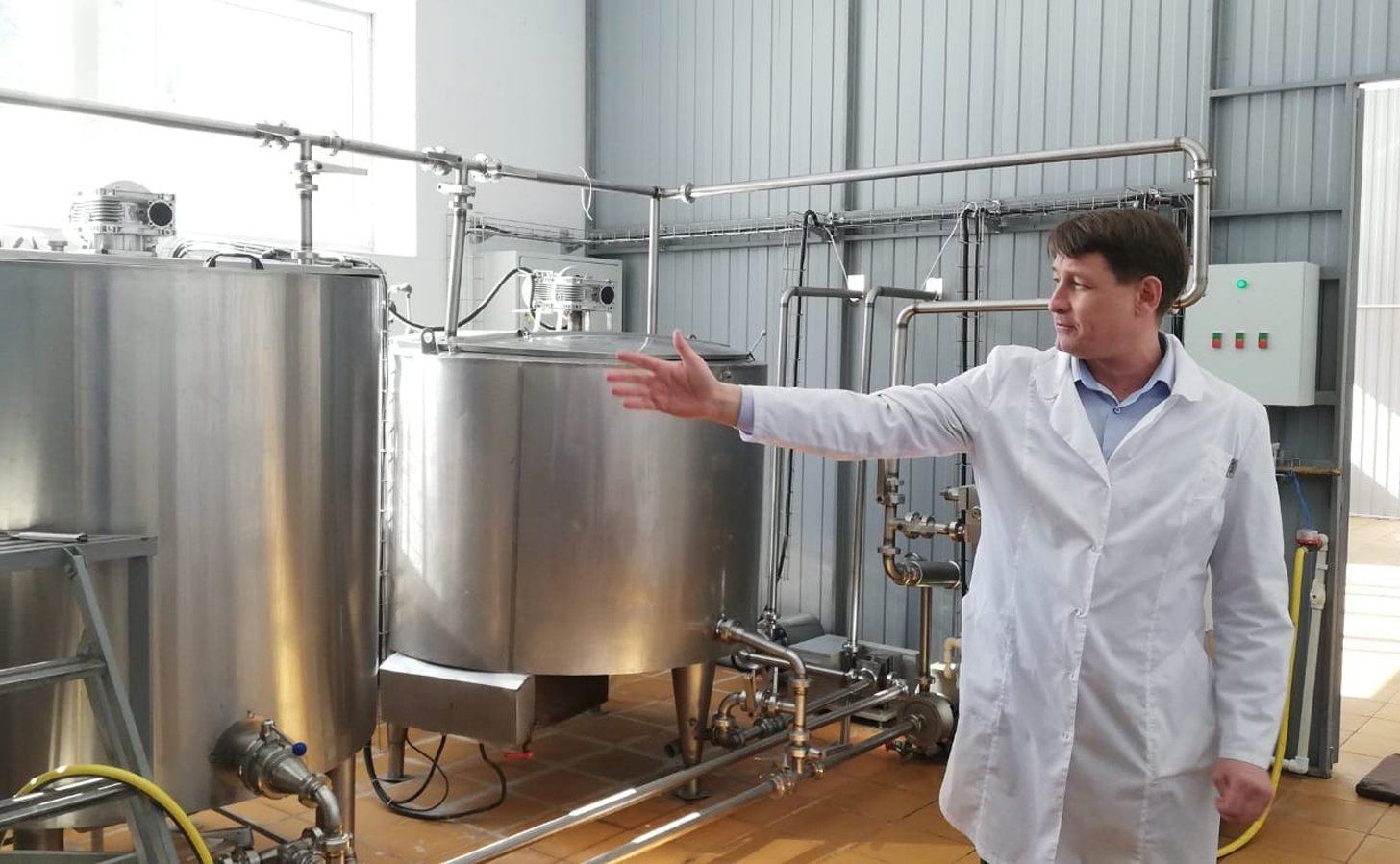 Татьяна Гигель в ходе рабочей командировки по региону встретилась с коллективом Чойского молочного завода