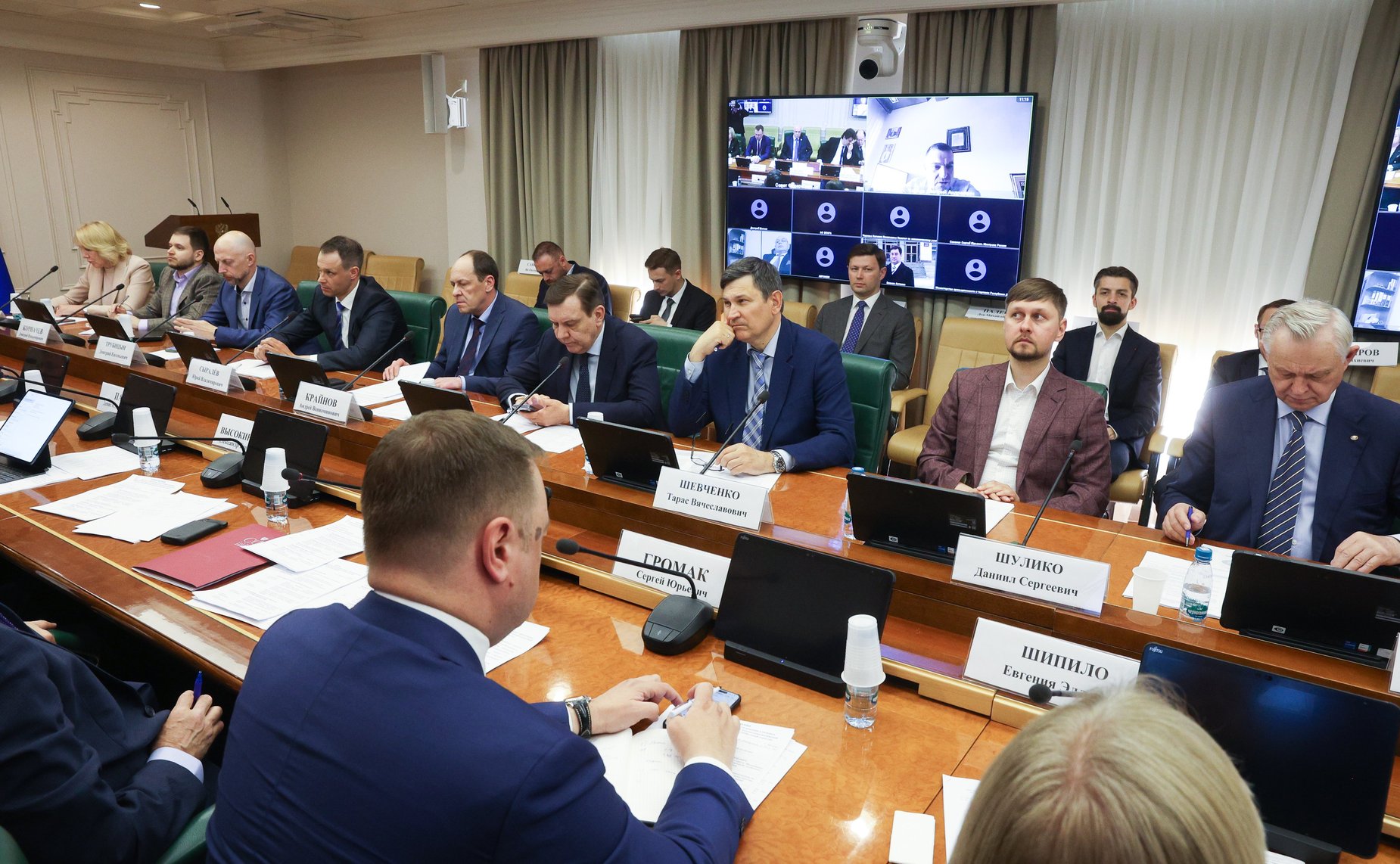 Круглый стол на тему «Пути решения ключевых стратегических задач по производству высоколокализованной конкурентоспособной продукции автомобильной отрасли»