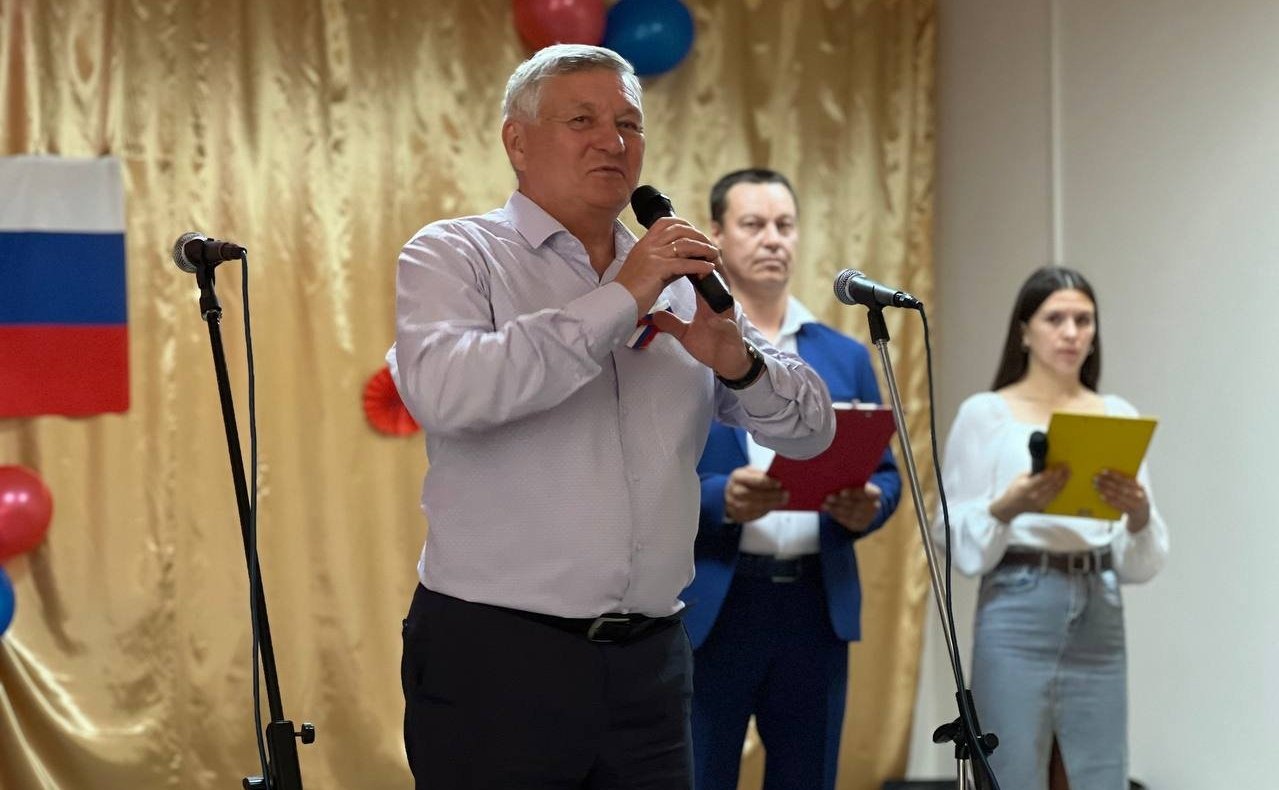 Сергей Михайлов в ходе поездки в регион принял участие в торжественном открытии после ремонта Дома культуры в поселке Нагорный Нерчинского района