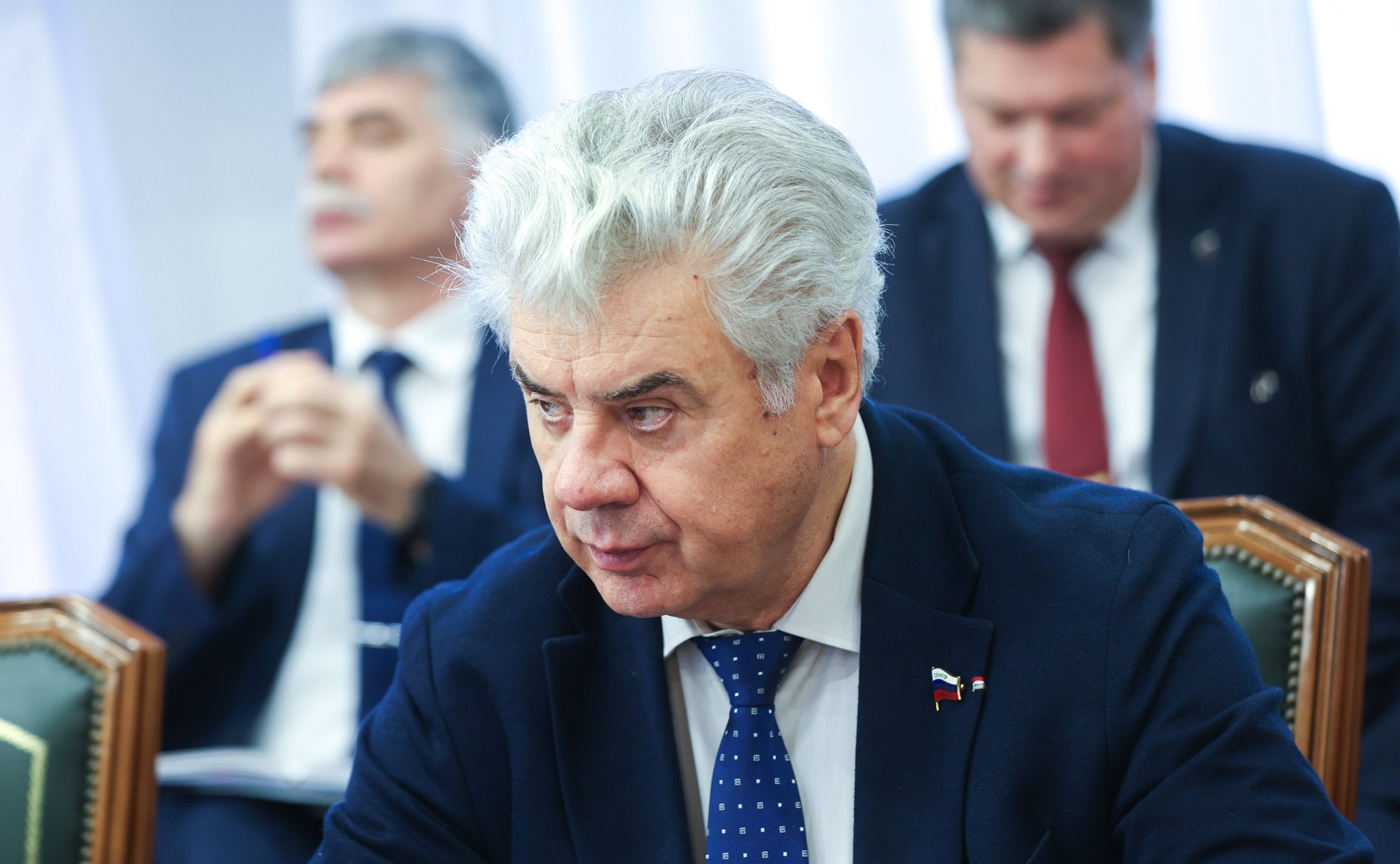 Виктор Бондарев