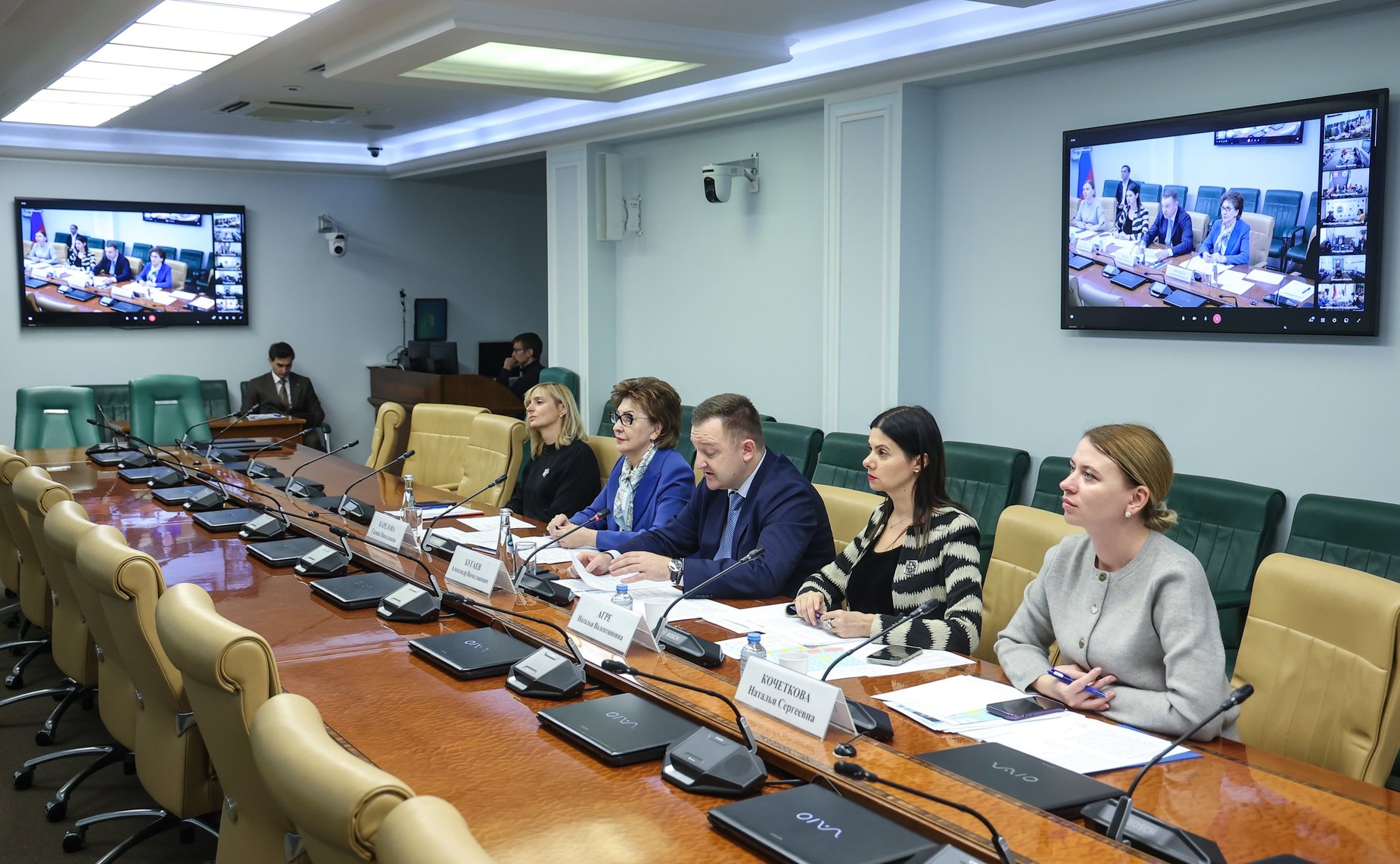 Галина Карелова провела совещание с представителями 13 субъектов Федерации — участниками четвертого этапа Программы по модернизации инфраструктуры детского отдыха и оздоровления