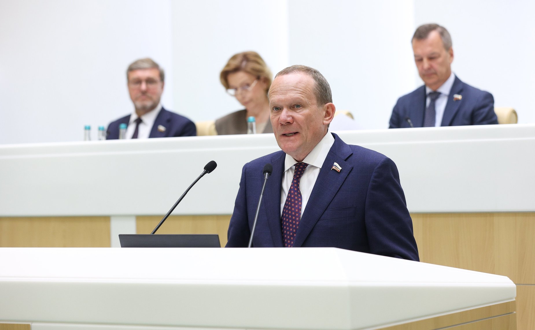 Виктор Зобнев