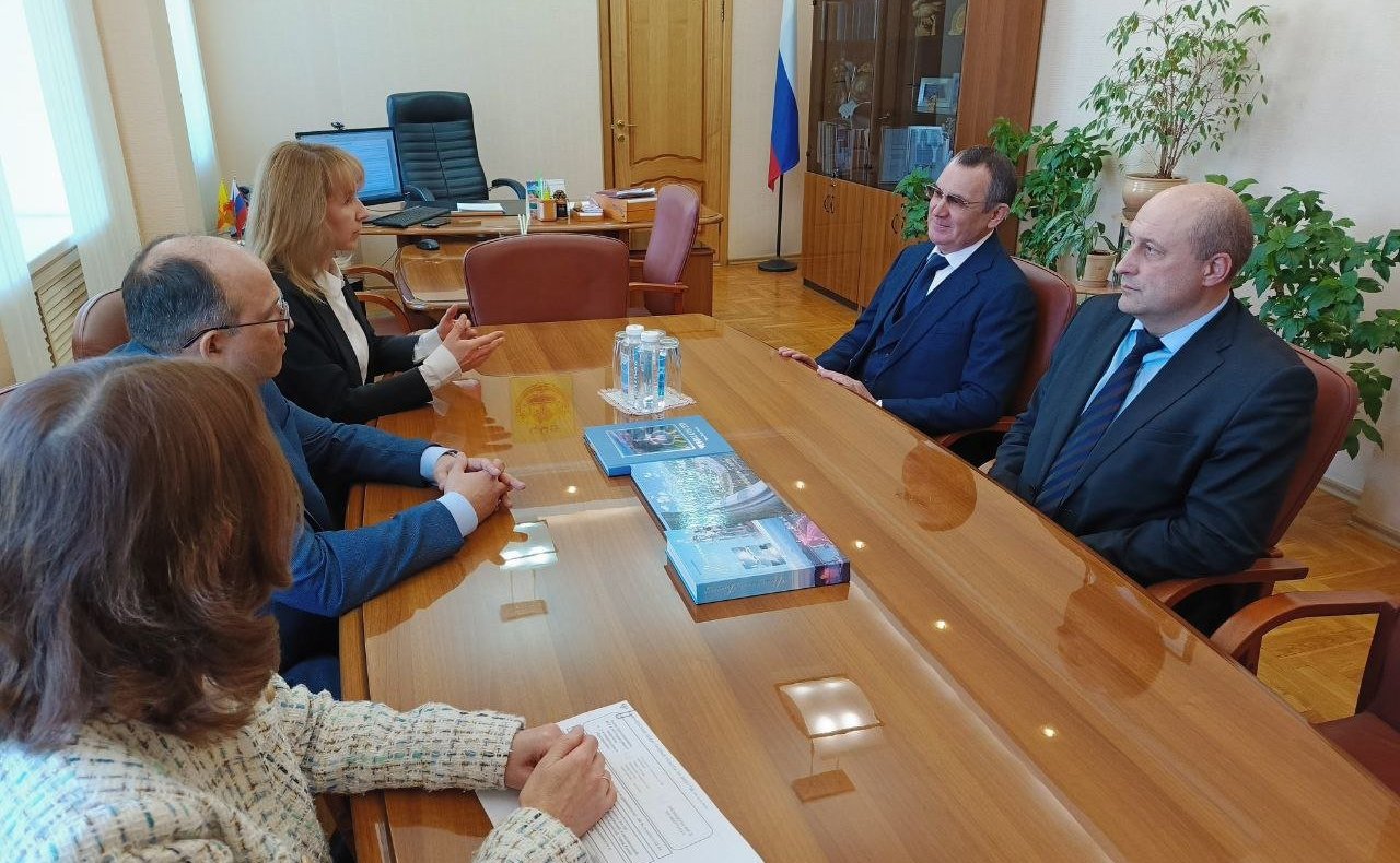 Николай Федоров провел рабочую встречу с руководством Управления Росреестра по Чувашской Республике