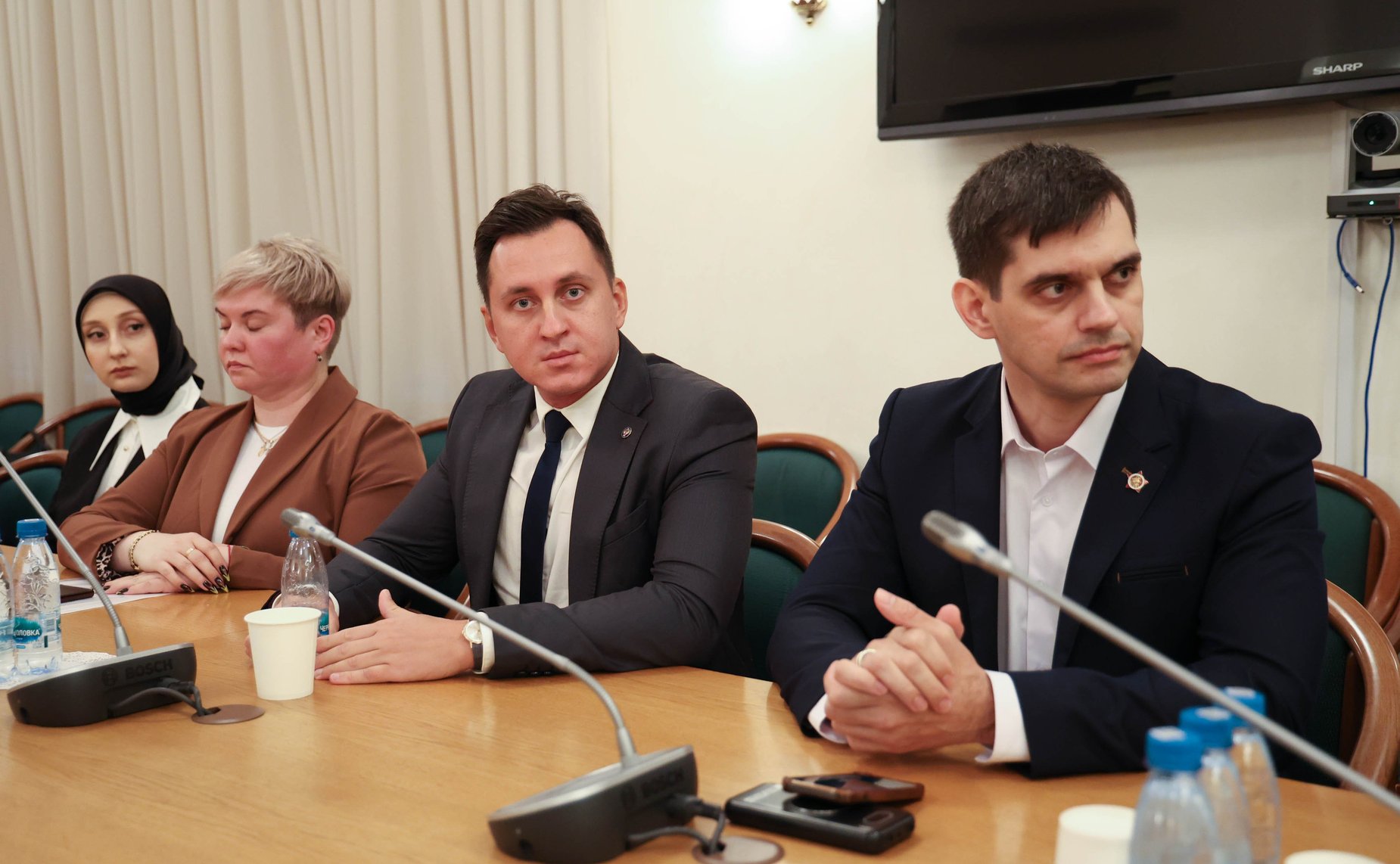 Сенаторы обсудили успешные практики и предложения по развитию НКО