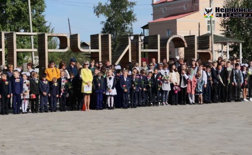 Сергей Михайлов в ходе работы в регионе принял участие в общественных обсуждениях по планируемому строительству Аллеи славы в городе Нерчинске, посвященной воинам-забайкальцам