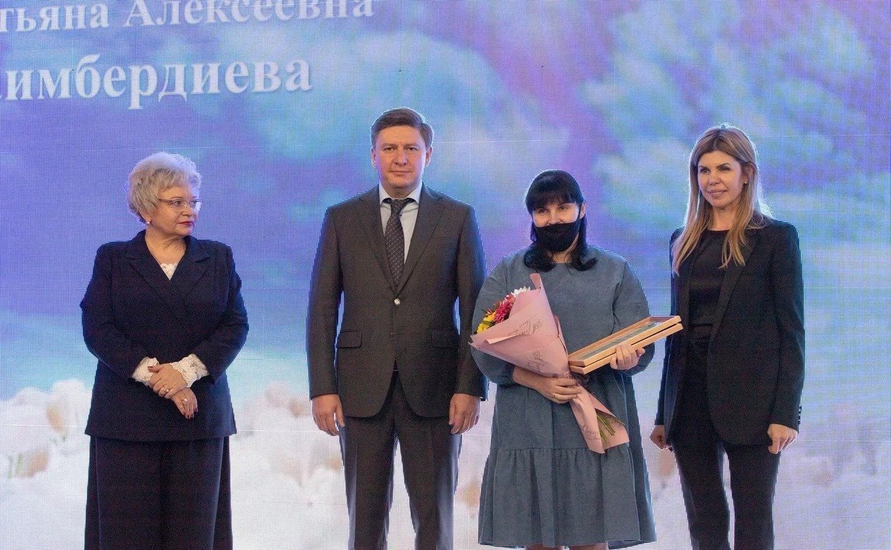 Оксана Хлякина приняла участие в торжественном приёме, посвященному празднованию Дня Матери