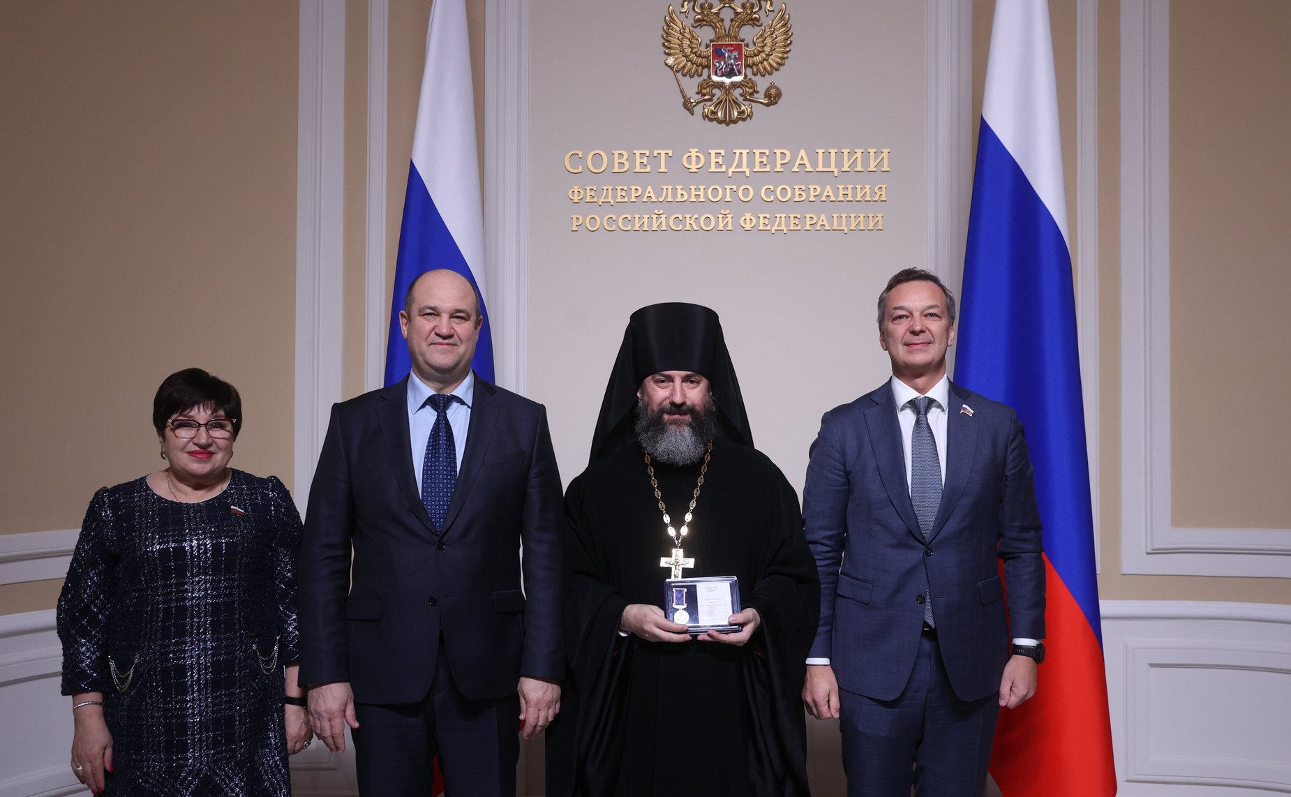 Церемония награждения участников X Парламентских встреч в рамках XXX Международных образовательных чтений на тему: «К 350-летию со дня рождения Петра I: секулярный мир и религиозность»