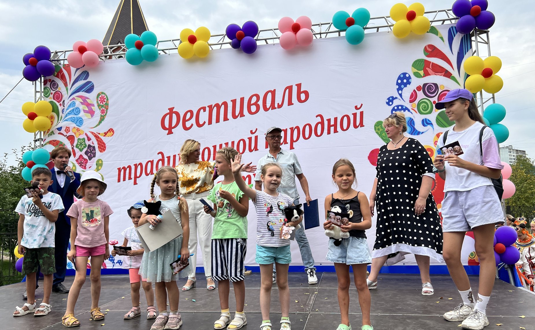 Инна Святенко посетила Фестиваль традиционной народной культуры, прошедший в столичном районе Люблино