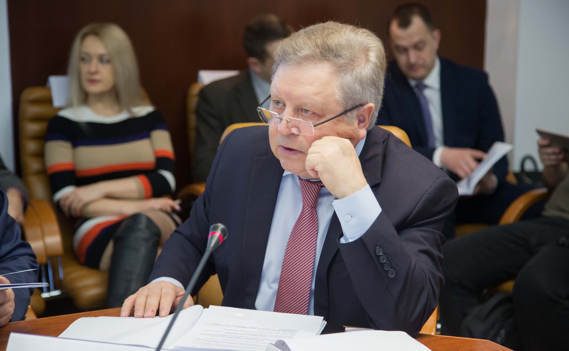 Е. Серебренников