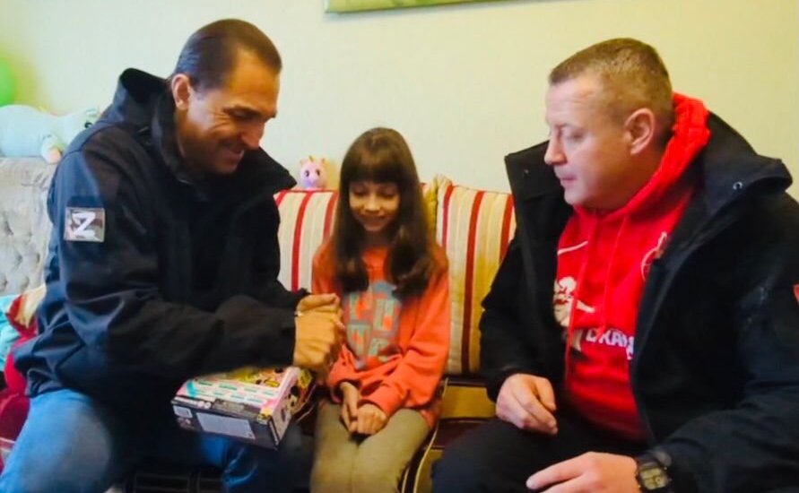 Андрей Хапочкин принял участие в благотворительной акции «Елка желаний»