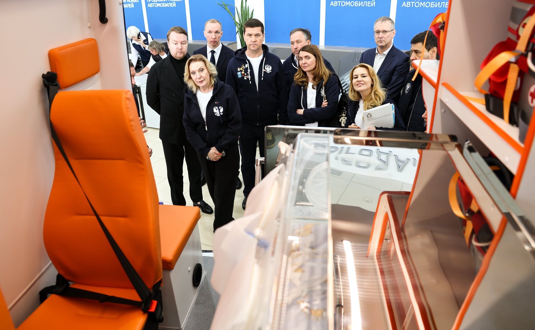 Сенаторы посетили компанию «Луидор» и ознакомились с производимыми на предприятием специальным транспортом социальной инфраструктуры