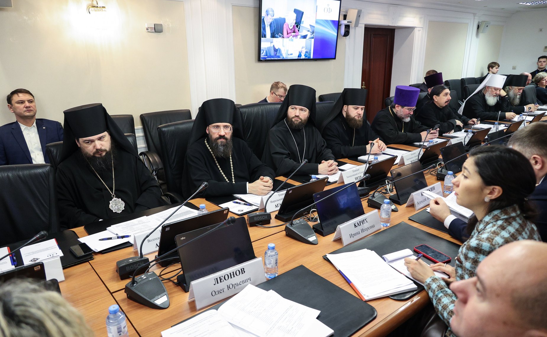 Круглый стол «Просветительство как механизм формирования духовно-нравственных оснований развития личности в современных условиях» (в рамках XII Рождественских парламентских встреч)