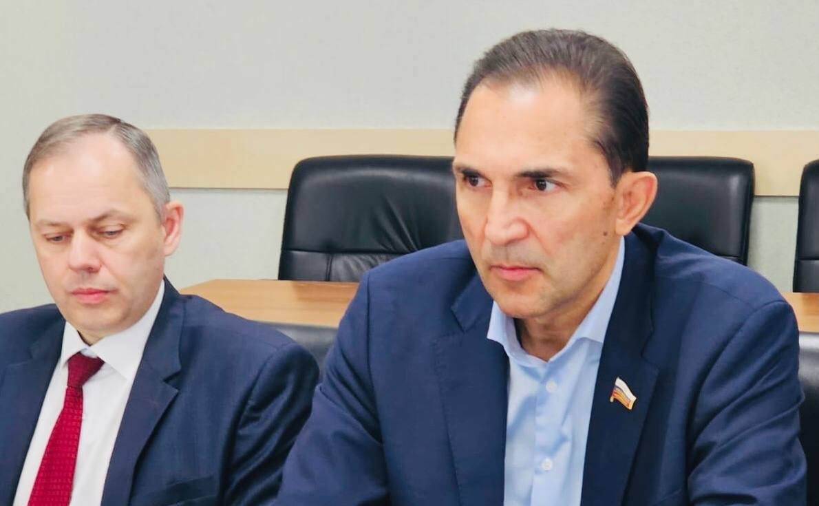 Андрей Хапочкин в ходе работы в субъекте РФ провел совещание на тему продвижения региональных брендов и регистрации местных товаров в структурах Роспатента