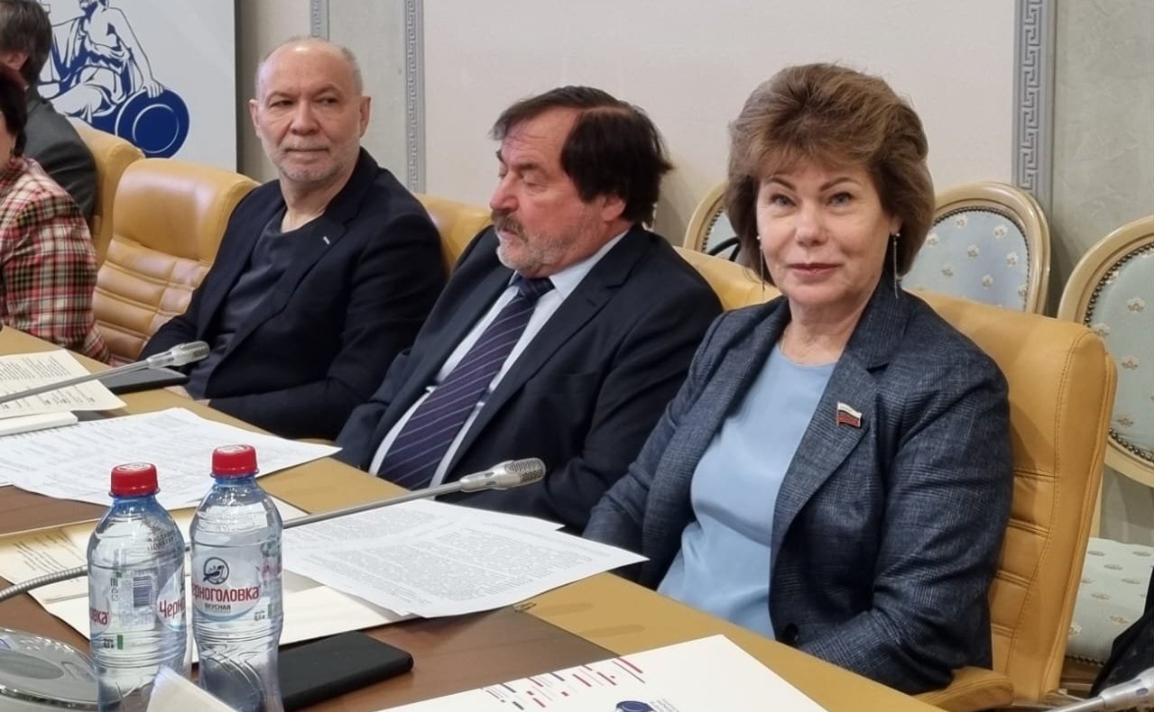 Сенаторы РФ приняли участие в общественных слушаниях, посвященных обеспечению пожарной безопасности в лесах