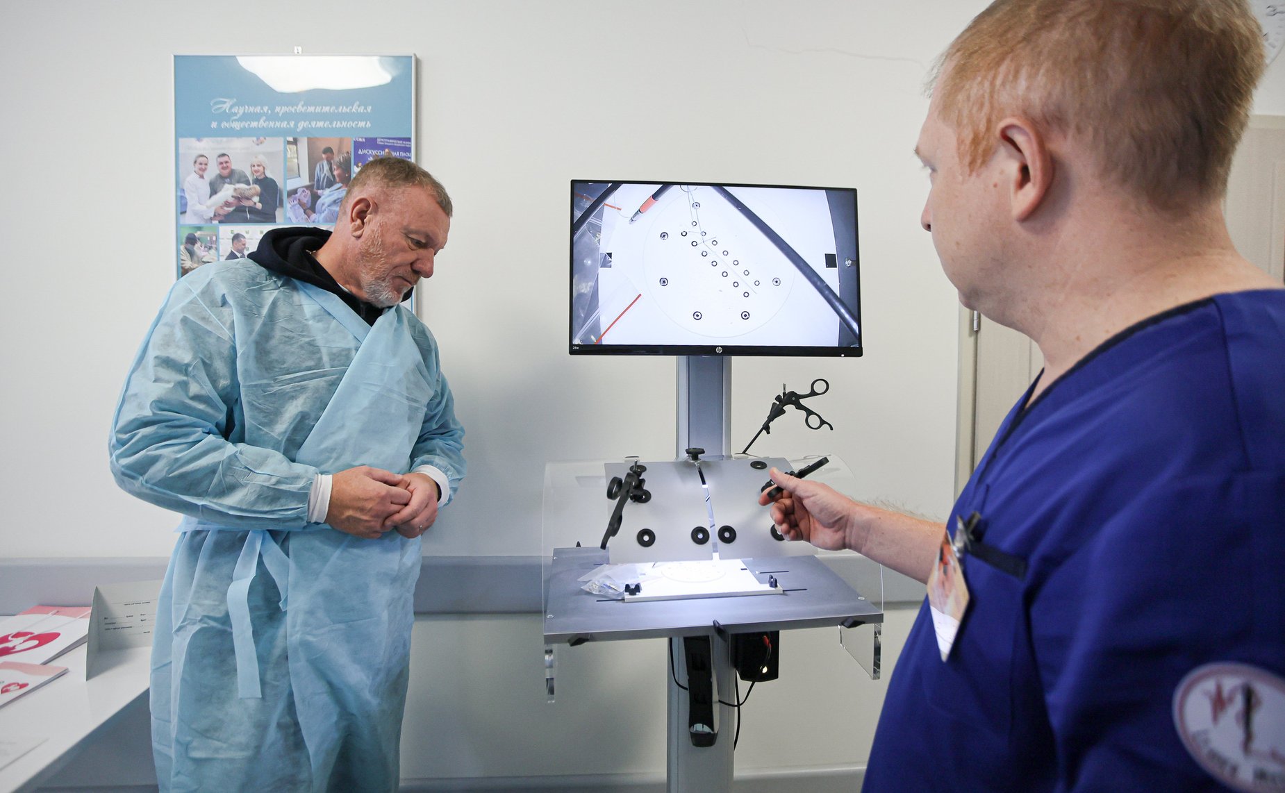 Сенаторы РФ посетили Псковский перинатальный центр