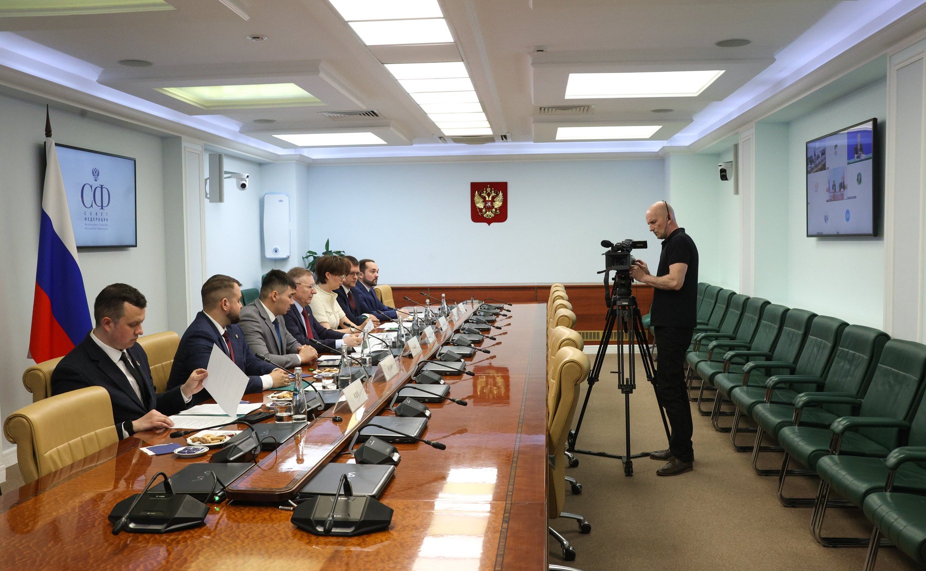 Онлайн-конференция между членами палаты молодых законодателей при СФ и молодыми членами СНП провинции Ляонин КНР