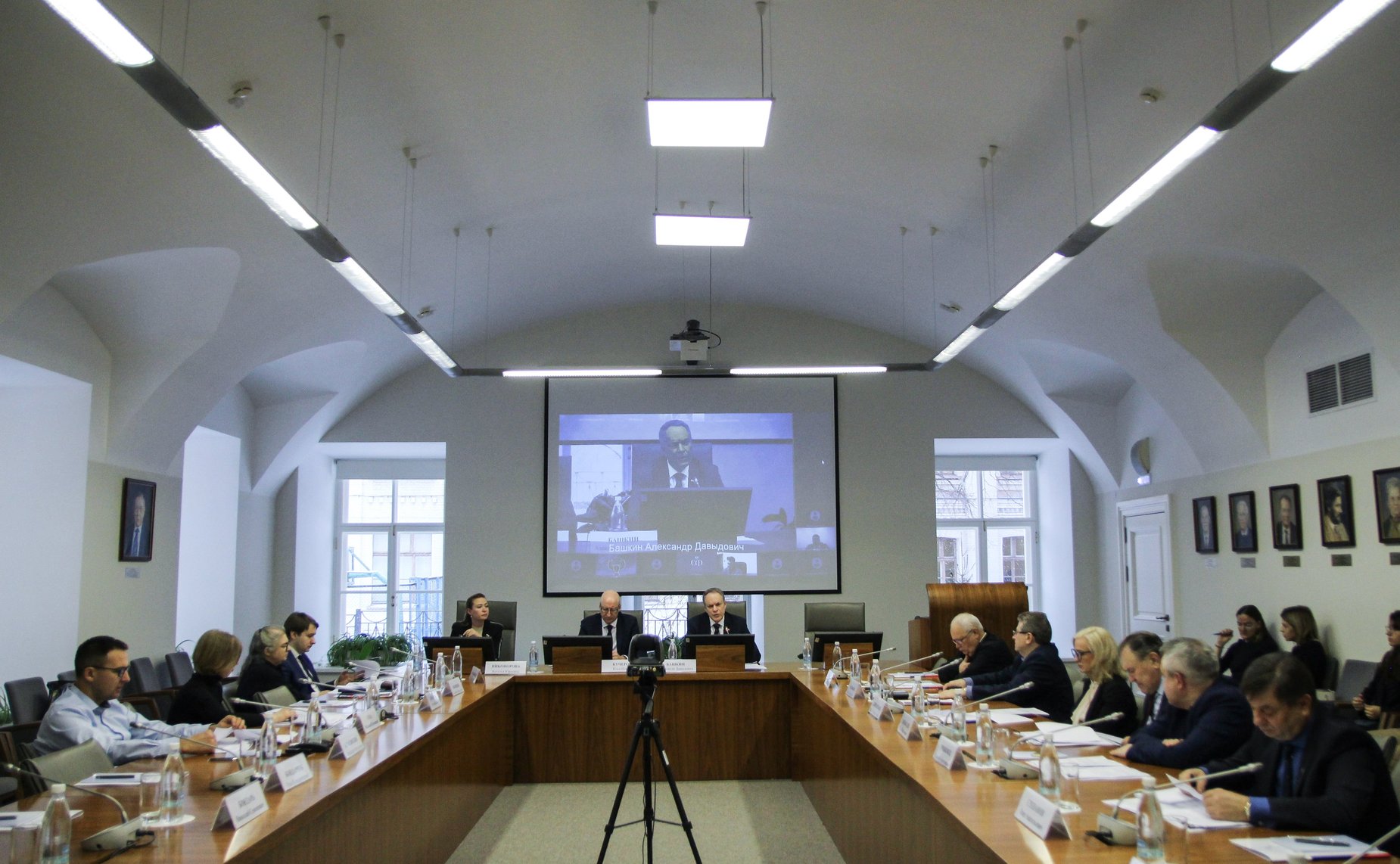 Парламентские слушания на тему «Нормативно-правовое проектирование в законодательном процессе»