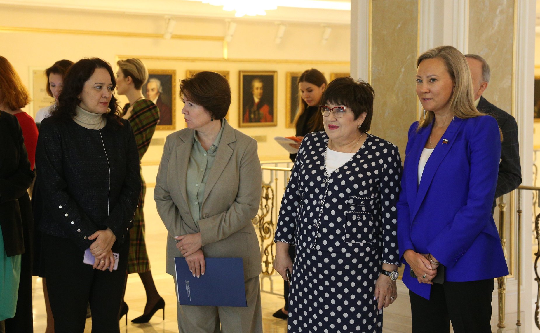 Открытие в Совете Федерации выставки «Российский Красный Крест. 155 лет на службе милосердия»