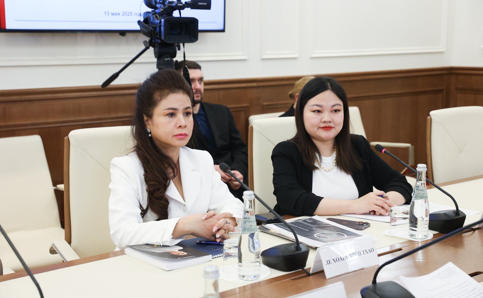 Александр Двойных встретился в Совете Федерации с основательницей крупнейшей вьетнамской компании по производству кофе и напитков Ле Хоанг Зиеп Тхао