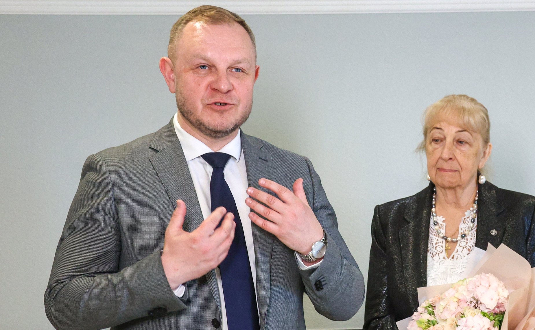 Торжественное открытие выставки Народного художника РФ Людмилы Юга «Нить времен. Подвиг Победы»