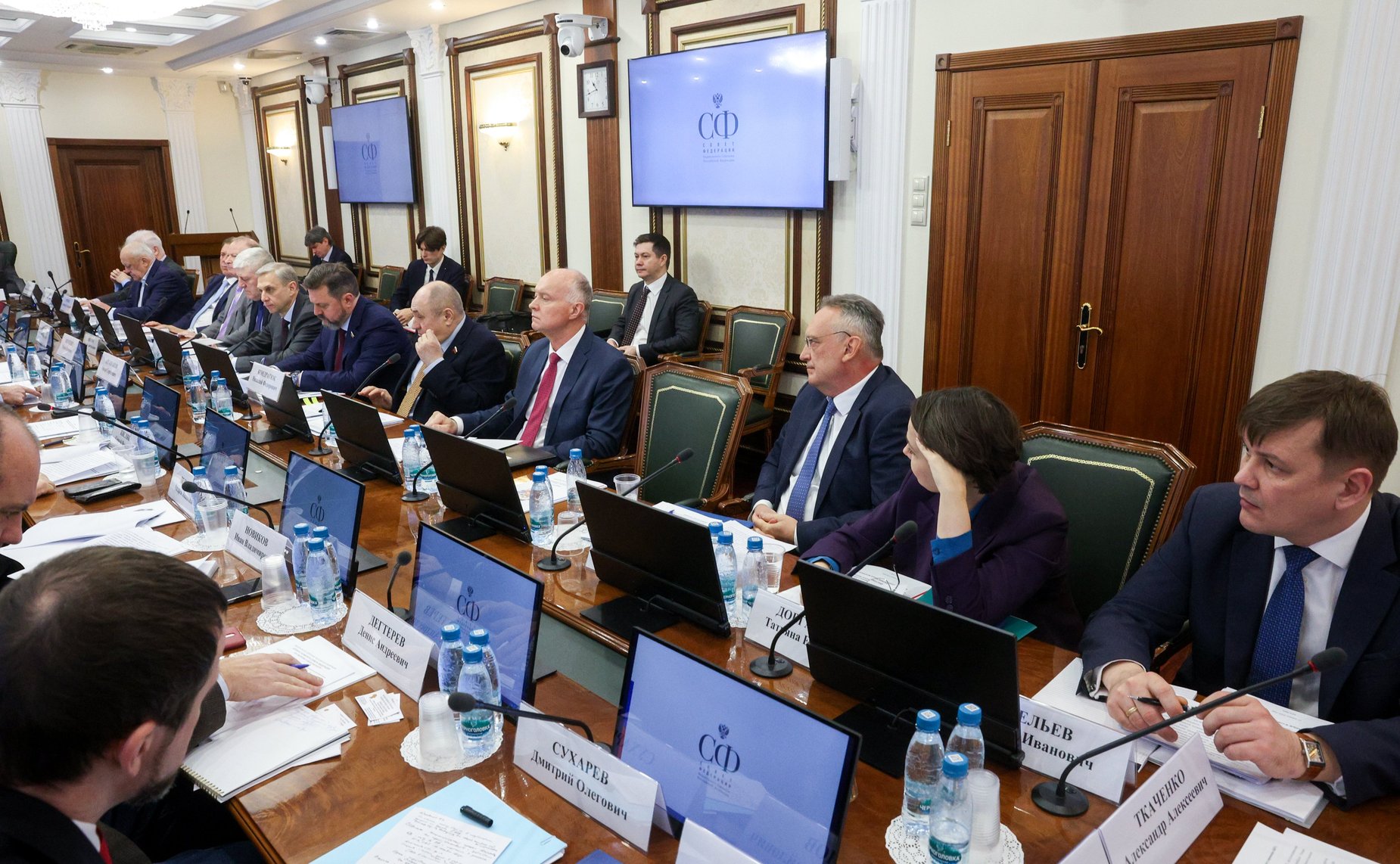 Совещание Комитета Совета Федерации по обороне и безопасности «Ситуация на Ближнем Востоке и в Африке и обеспечение национальной безопасности Российской Федерации»