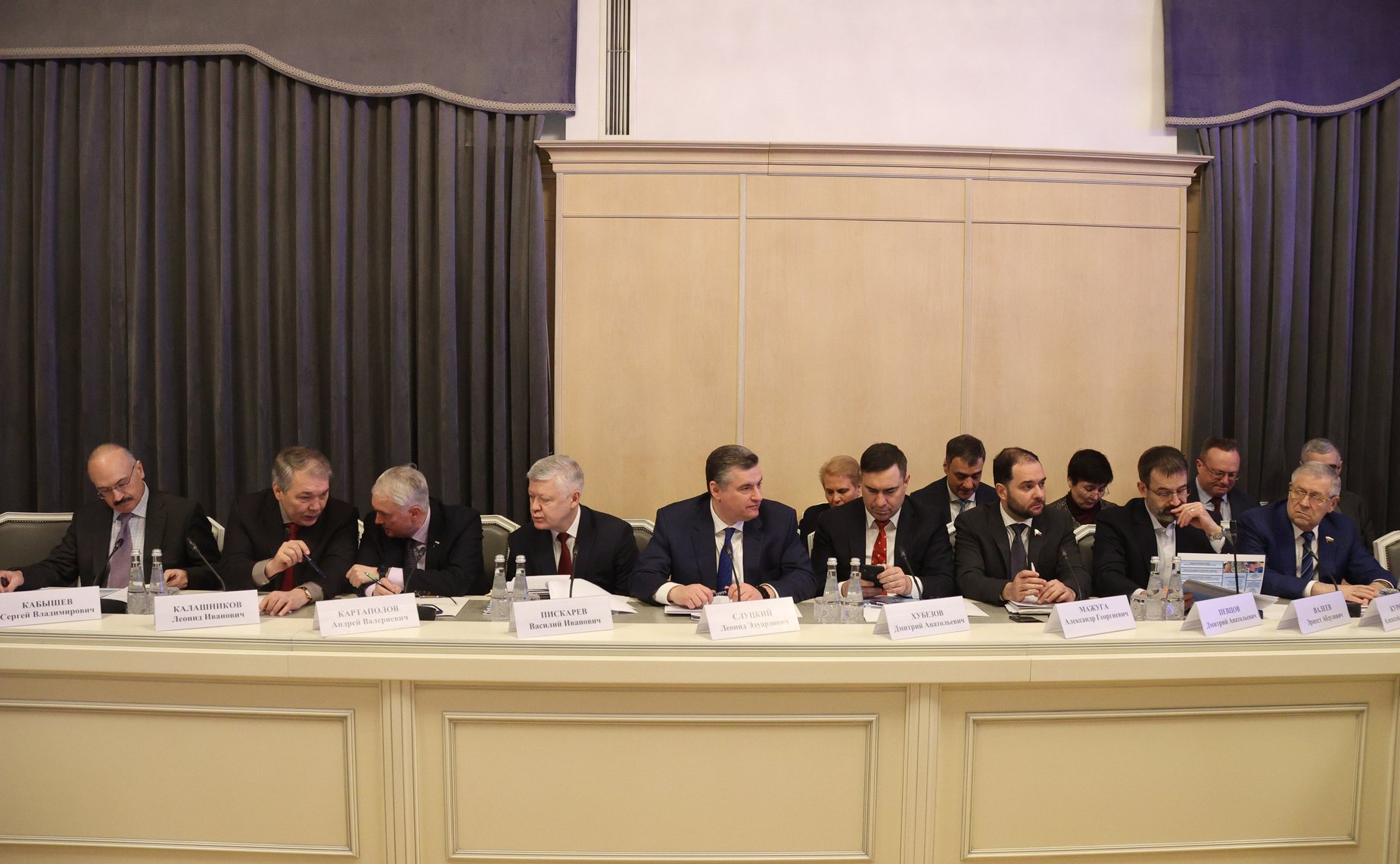 Первое заседание парламентской Комиссии по расследованию обстоятельств, связанных с созданием американскими специалистами биологических лабораторий на территории Украины