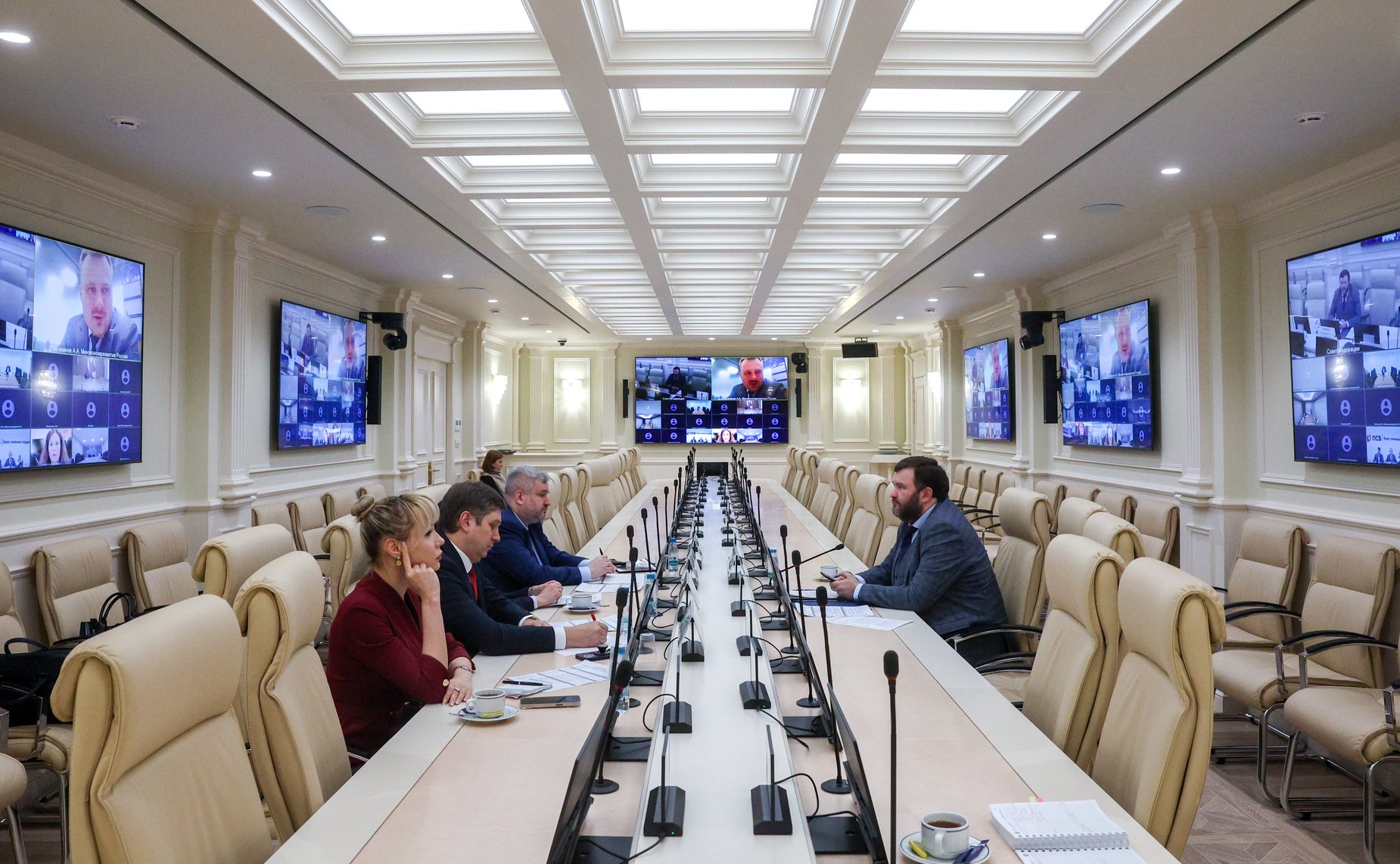 Совещание Комитета СФ по экономической политике «Развитие инфраструктуры поддержки субъектов малого и среднего предпринимательства в воссоединенных субъектах Российской Федерации»