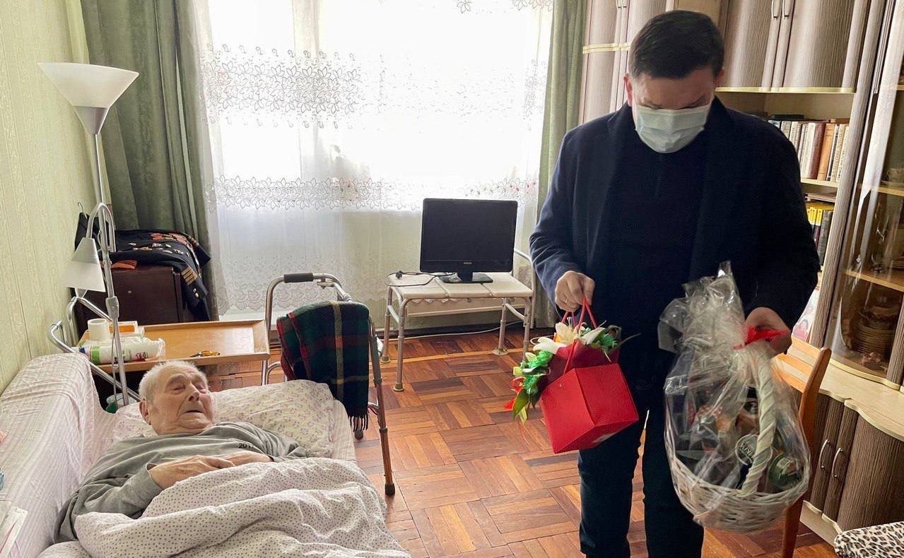 Сергей Перминов поздравил с приближающимся Днем Победы жителей города Гатчины Ленинградской области – ветеранов Великой Отечественной войны