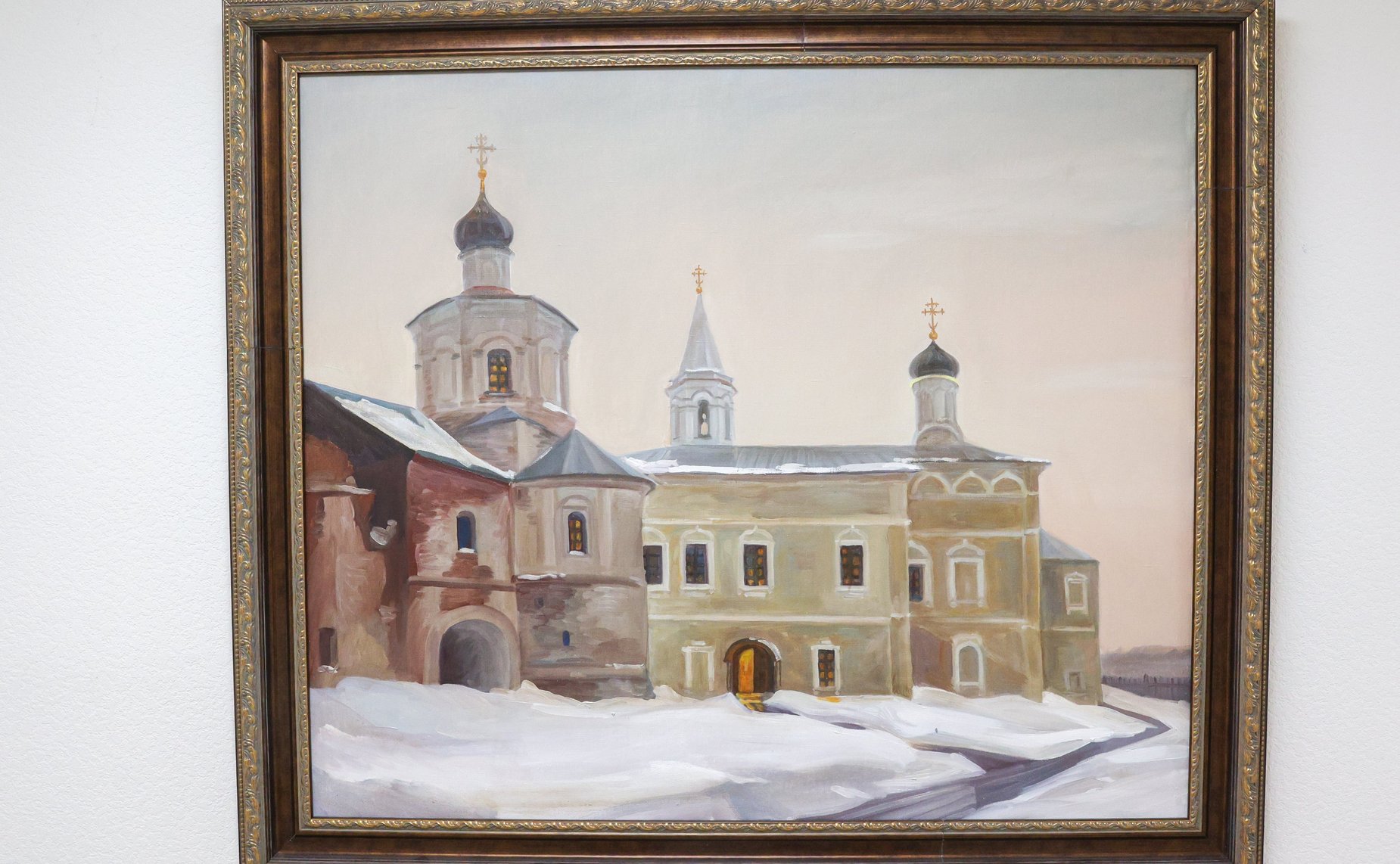 Торжественное открытие выставки Народного художника РФ Людмилы Юга «Нить времен. Подвиг Победы»