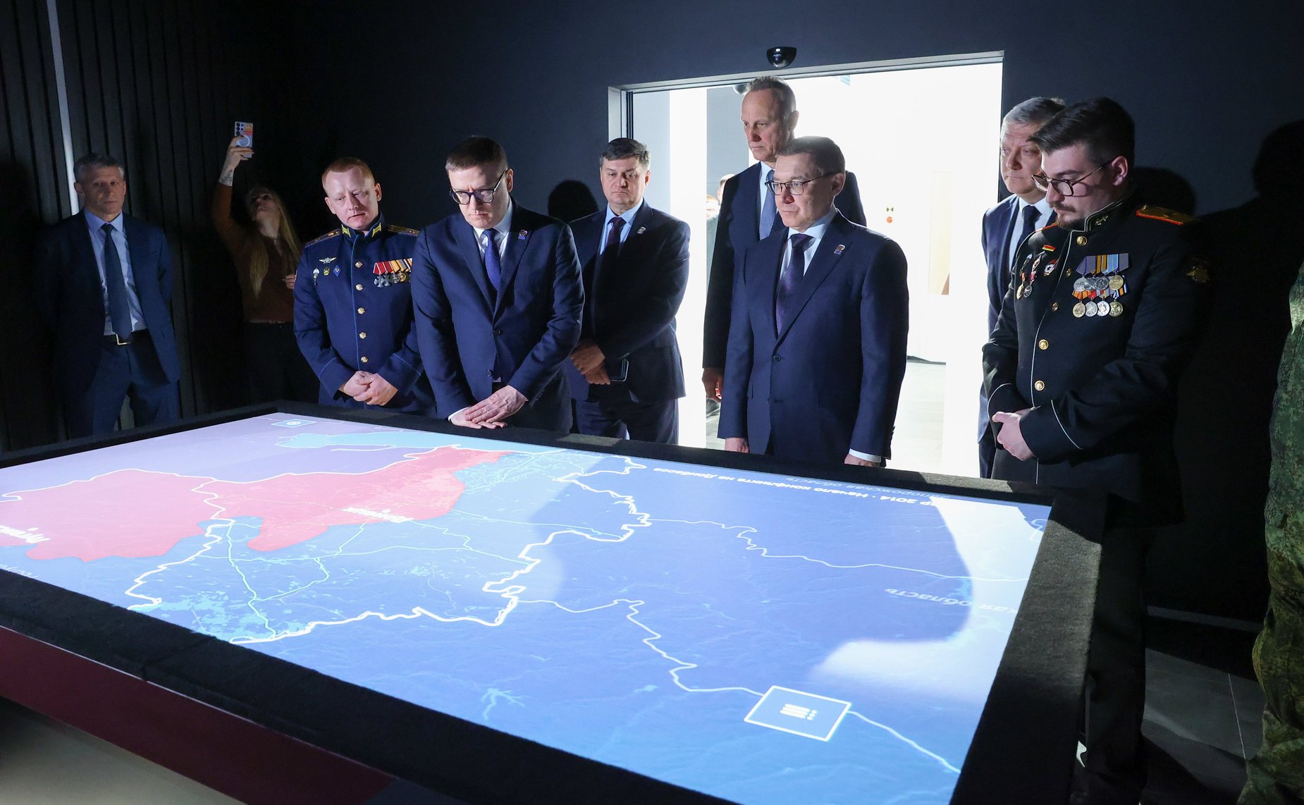 Владимир Якушев посетил Музей СВО в рамках рабочей поездки в Челябинскую область