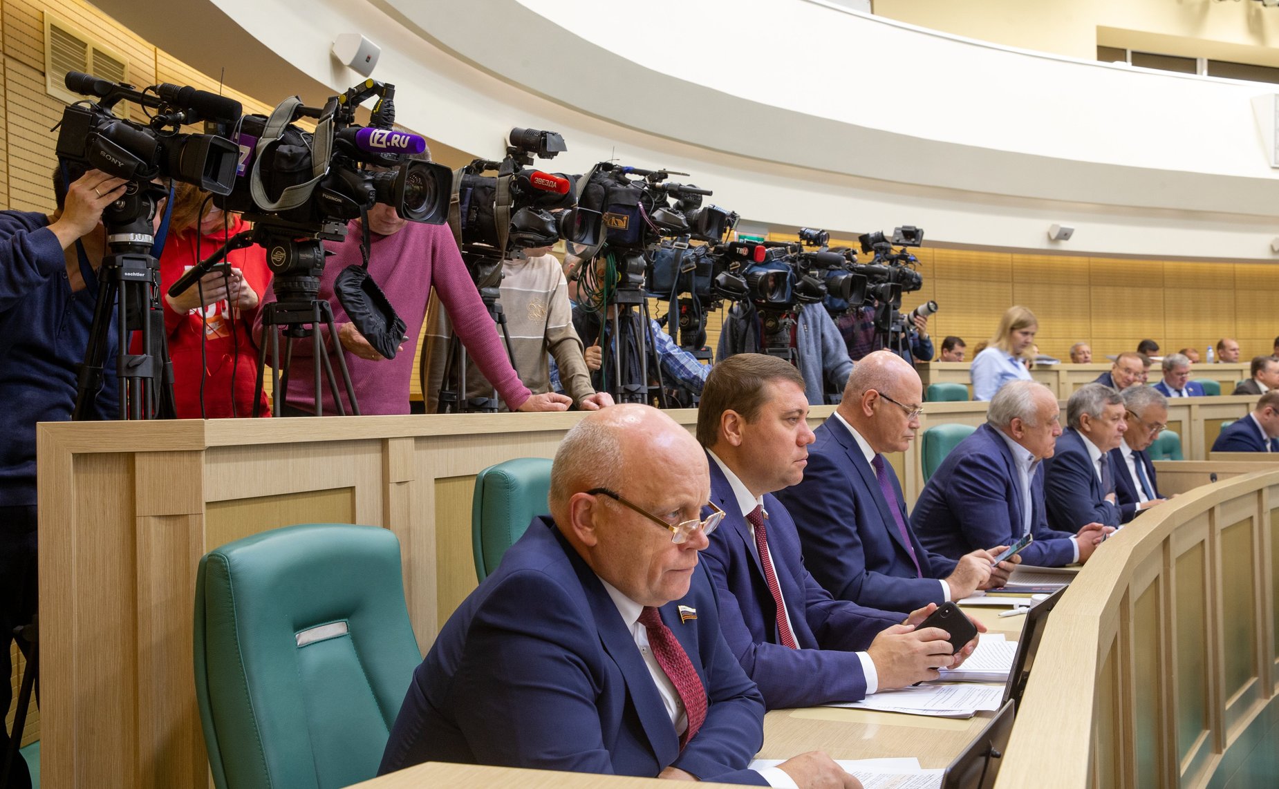 4 октября 2019 года. Парламентские слушания на тему «О параметрах проекта федерального бюджета на 2020 год и на плановый период 2021 и 2022 годов»