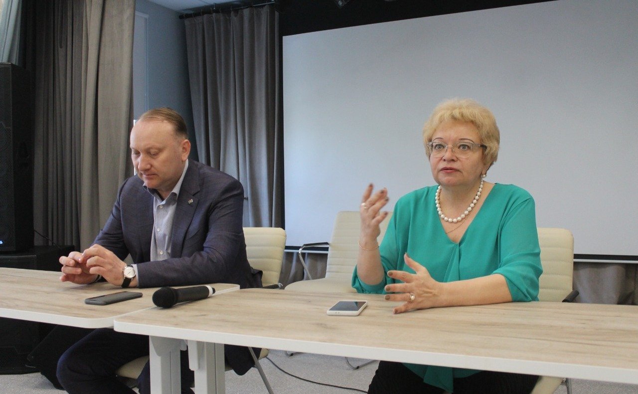 Оксана Хлякина посетила с рабочей поездкой Добровский район Липецкой области